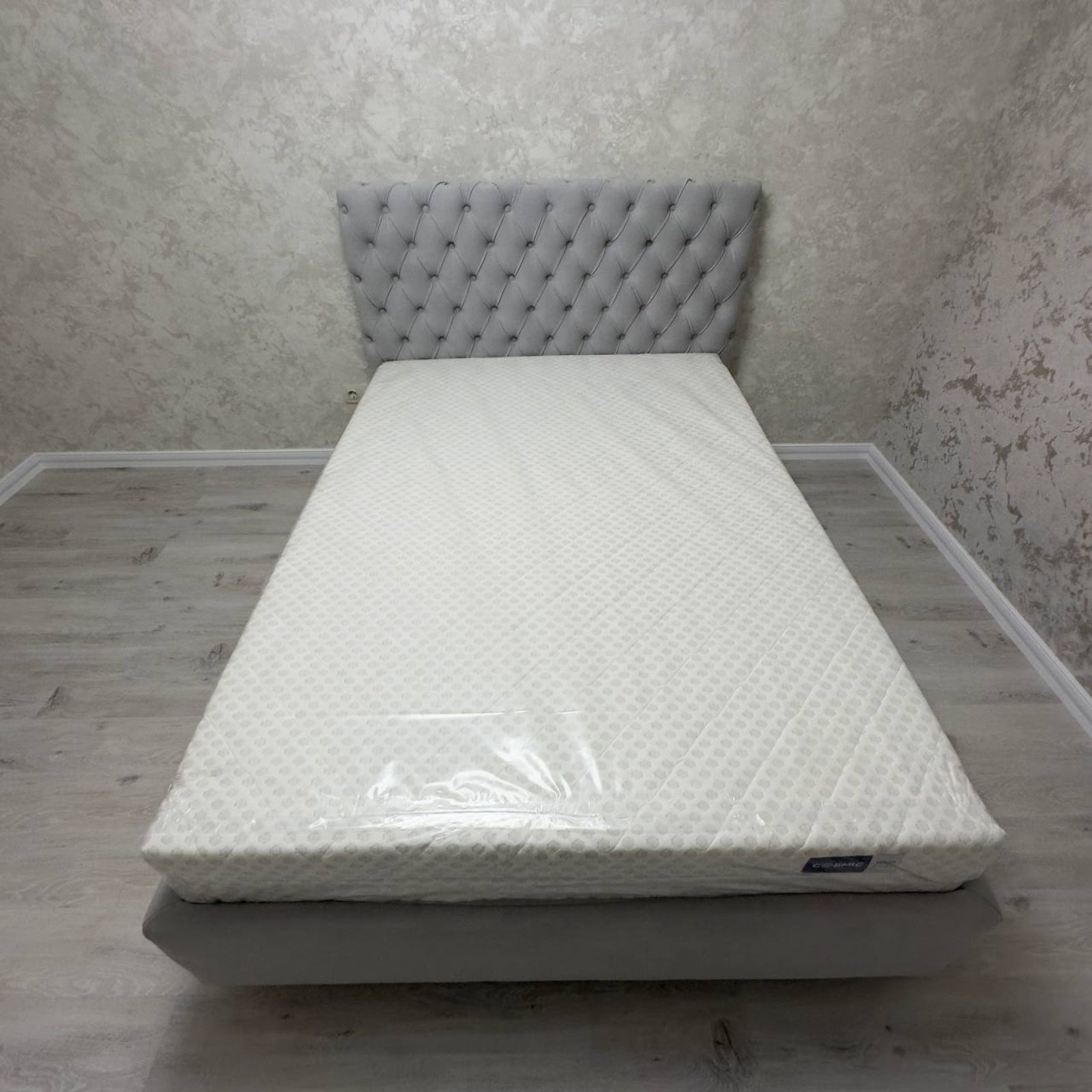 Кровать 1077