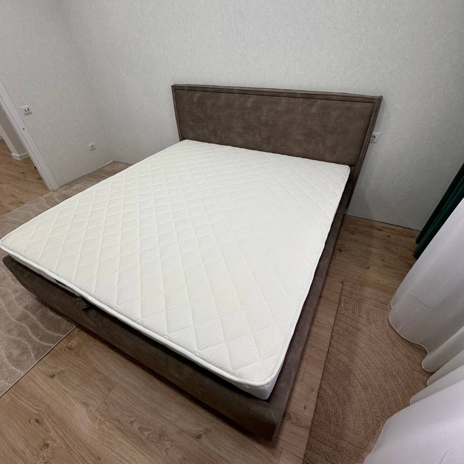 Кровать 1050