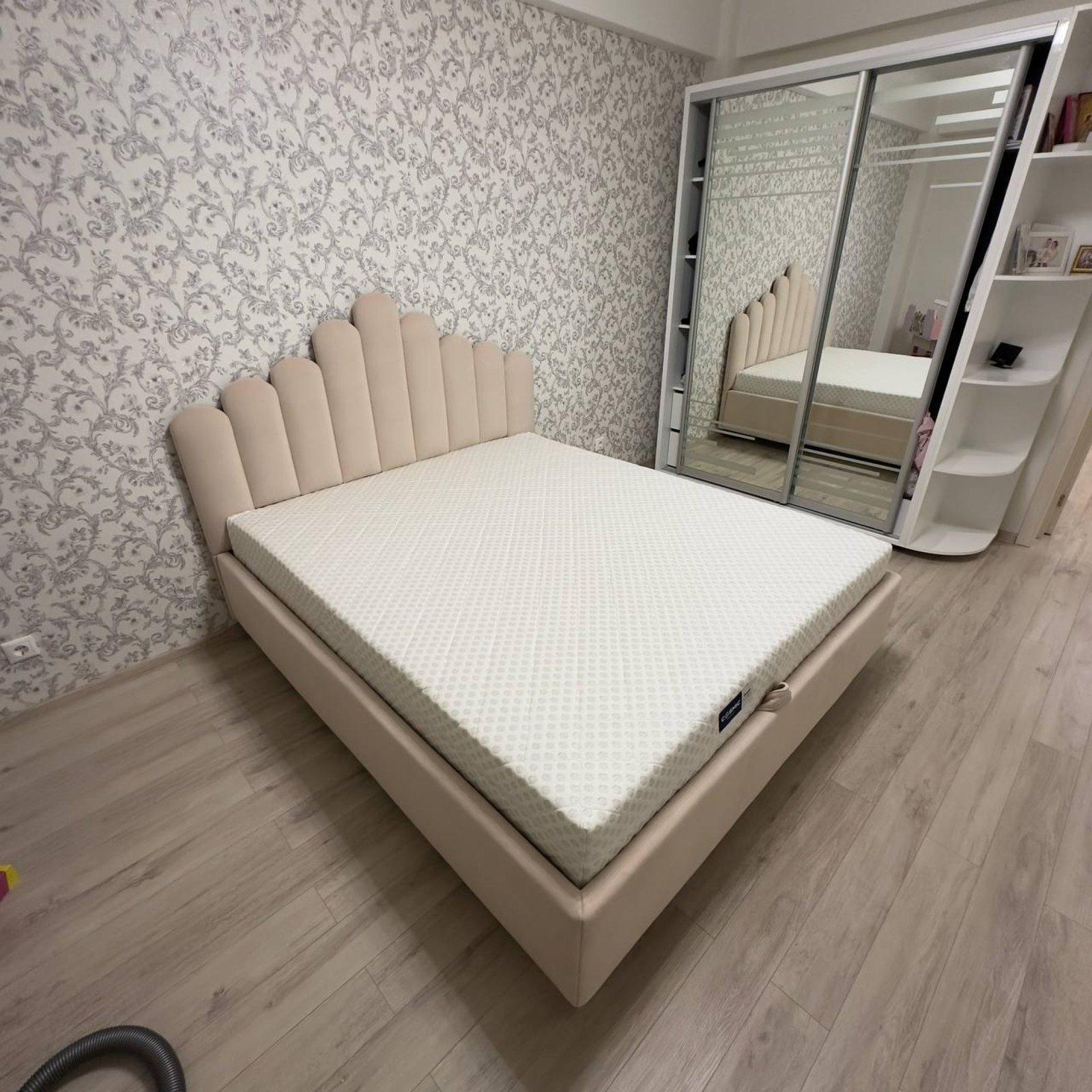 Кровать 1084