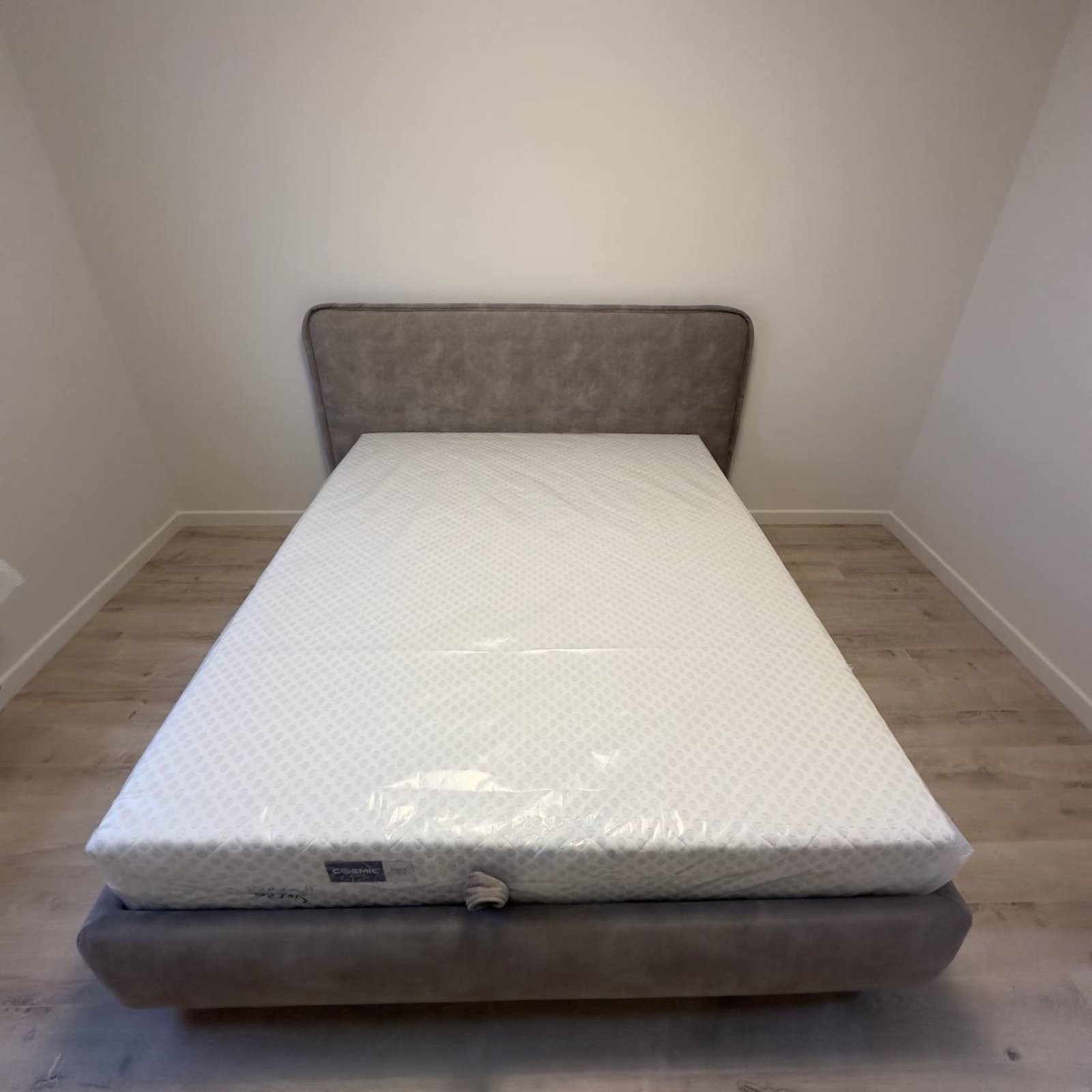 Pat 1070